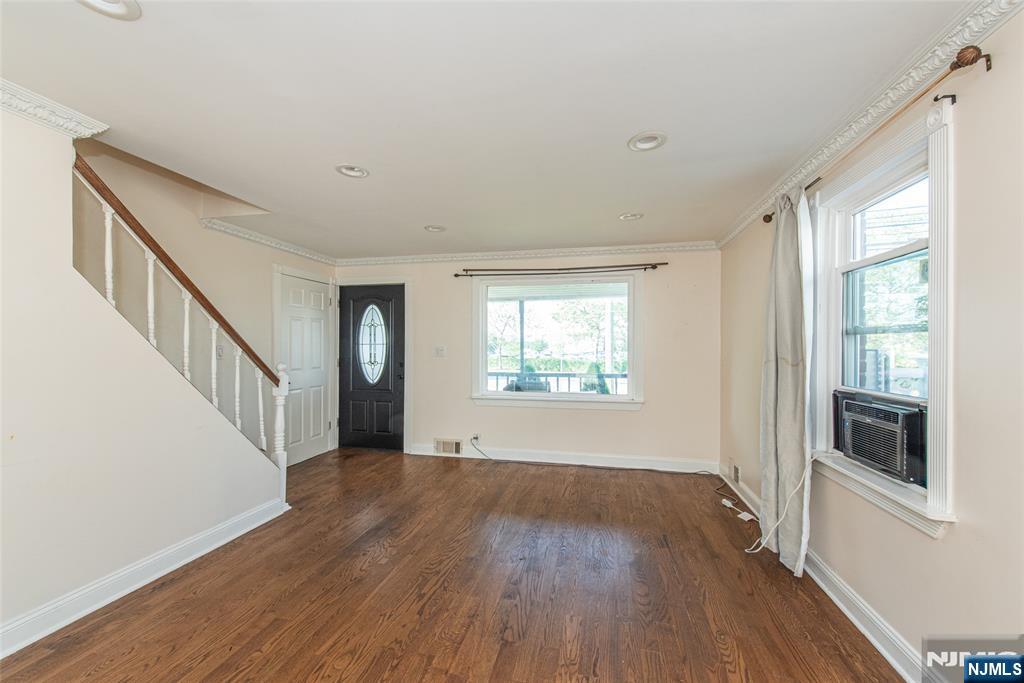 42 West Spring Valley Avenue Maywood, NJ 07607 - Photo 3 of 24