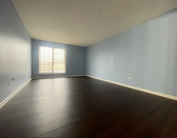 $2,350 | 5501 Carriageway Drive, Unit 112, Rolling Meadows, IL 60008