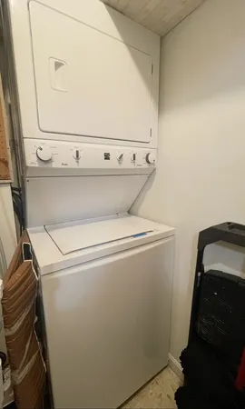 $2,350 | 5501 Carriageway Drive, Unit 112, Rolling Meadows, IL 60008