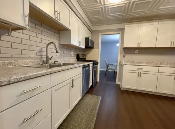 $2,350 | 5501 Carriageway Drive, Unit 112, Rolling Meadows, IL 60008