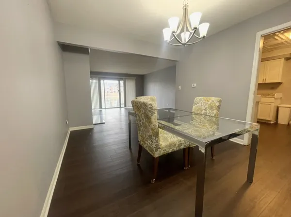 $2,350 | 5501 Carriageway Drive, Unit 112, Rolling Meadows, IL 60008