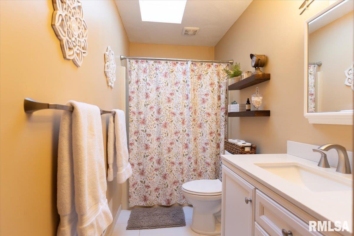 1813 Hunter Ridge Drive Springfield, IL 62704 - Photo 21 of 28 Gallery Image 21