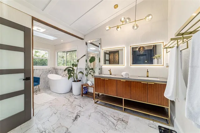 $976,000 | 4400 Southwest 20th Avenue, Ocala, FL 34471