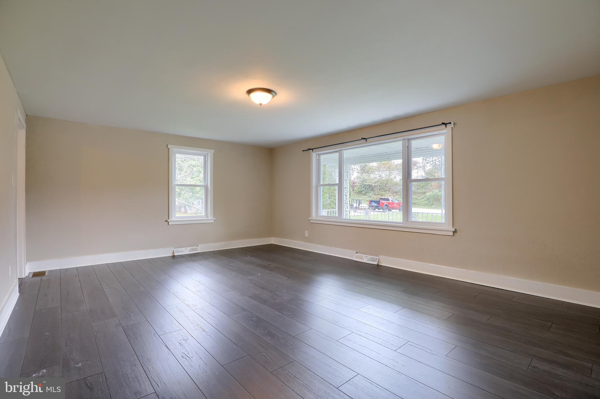 76 North Penn Street Windsor, PA 17366 - Photo 13 of 29