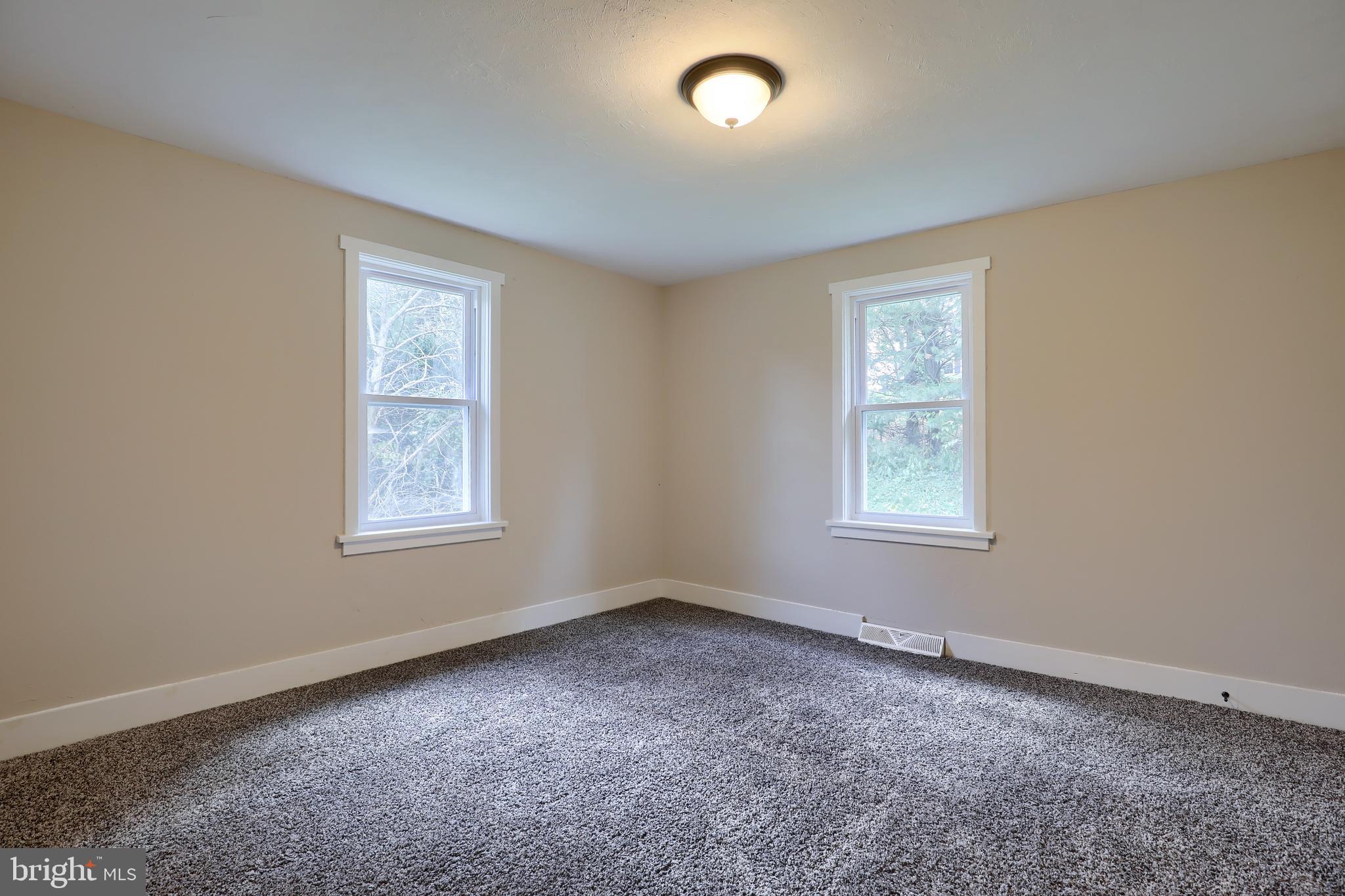 76 North Penn Street Windsor, PA 17366 - Photo 14 of 29