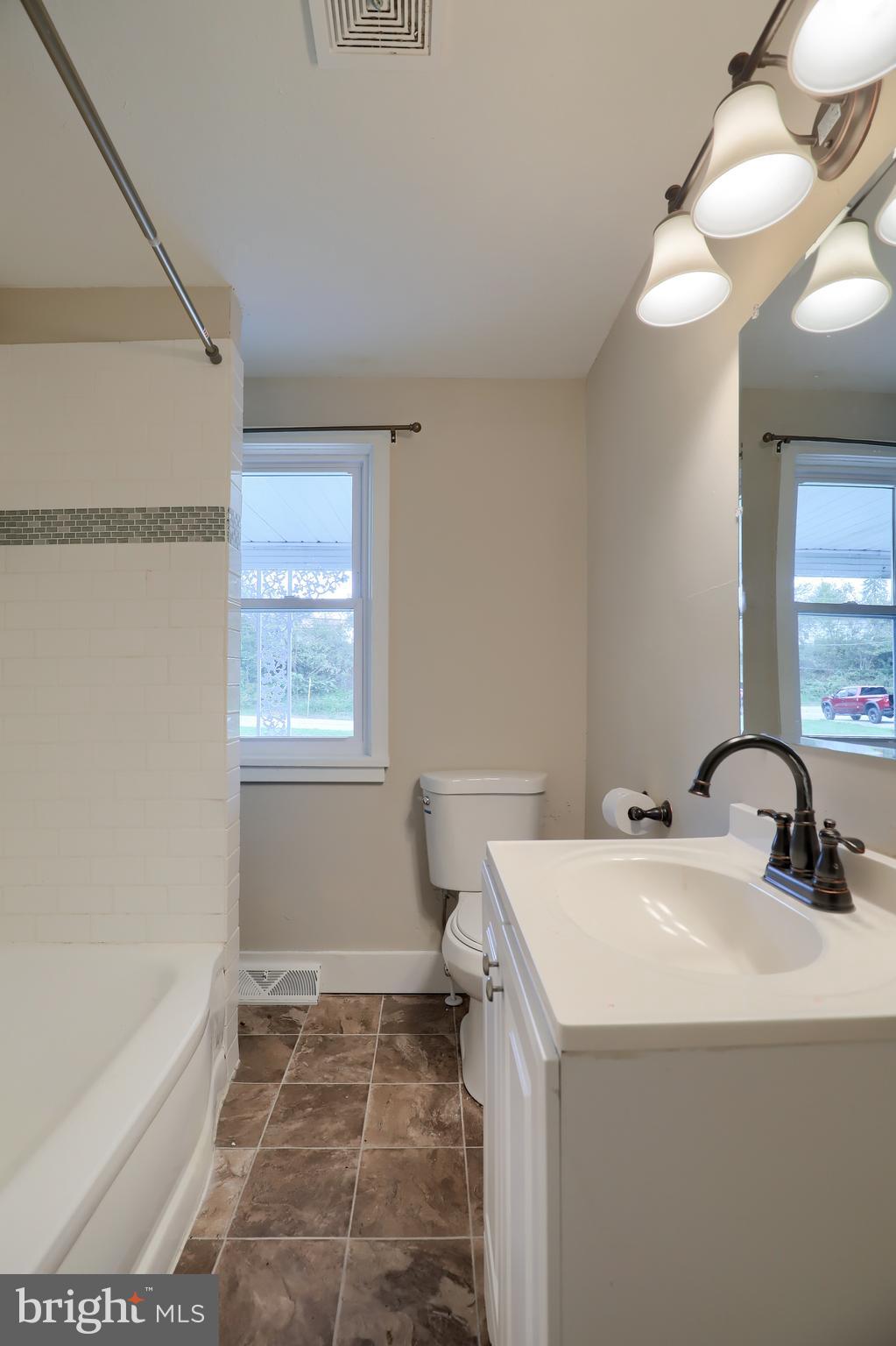 76 North Penn Street Windsor, PA 17366 - Photo 15 of 29