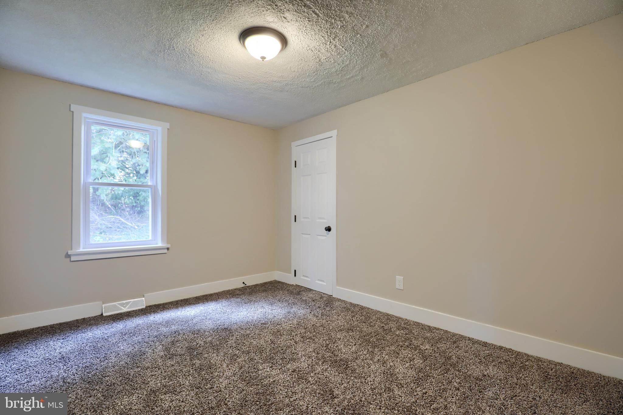 76 North Penn Street Windsor, PA 17366 - Photo 17 of 29