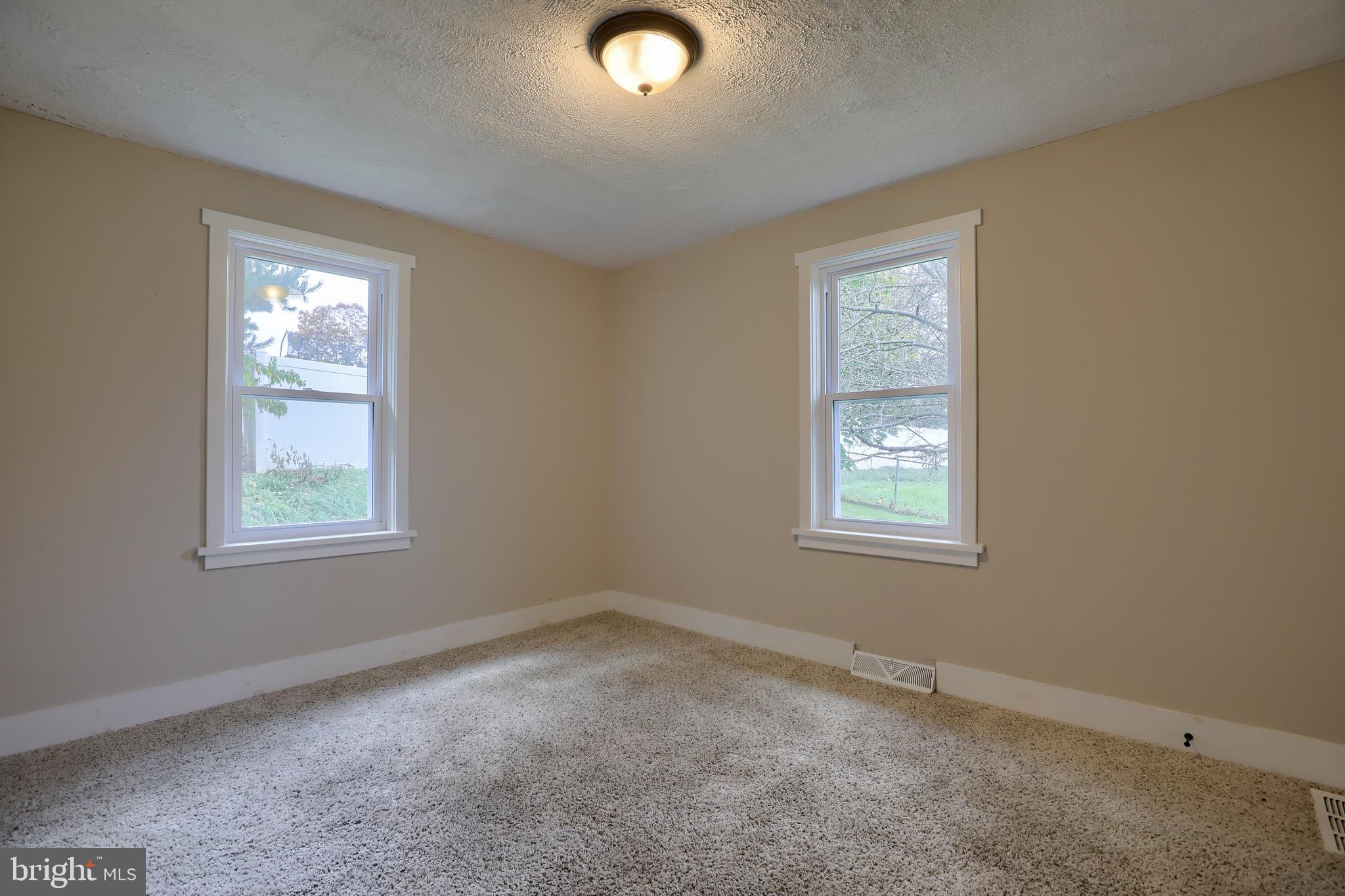 76 North Penn Street Windsor, PA 17366 - Photo 18 of 29