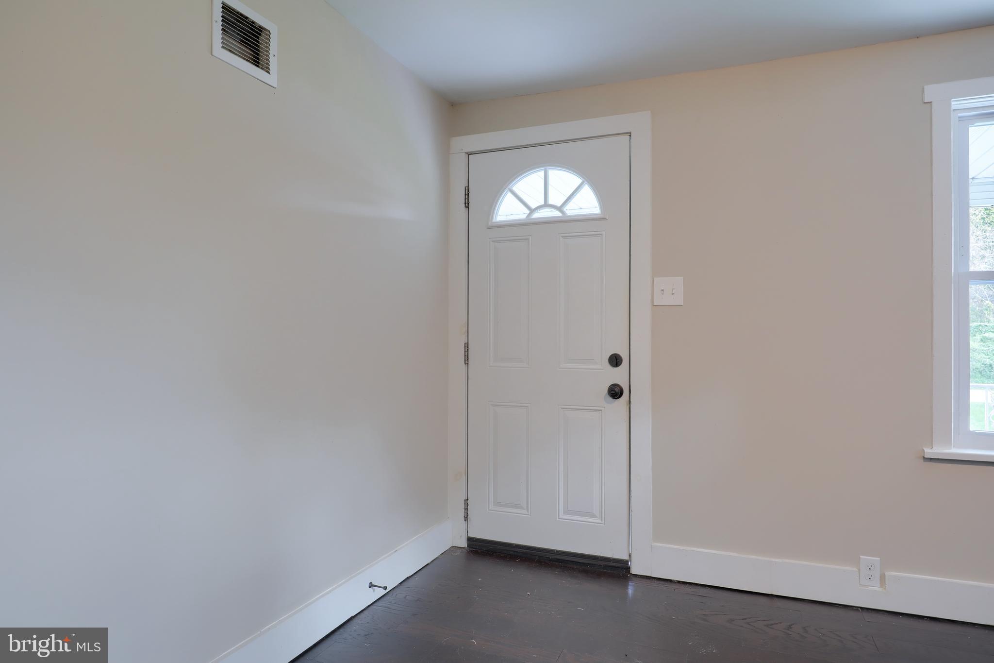 76 North Penn Street Windsor, PA 17366 - Photo 6 of 29
