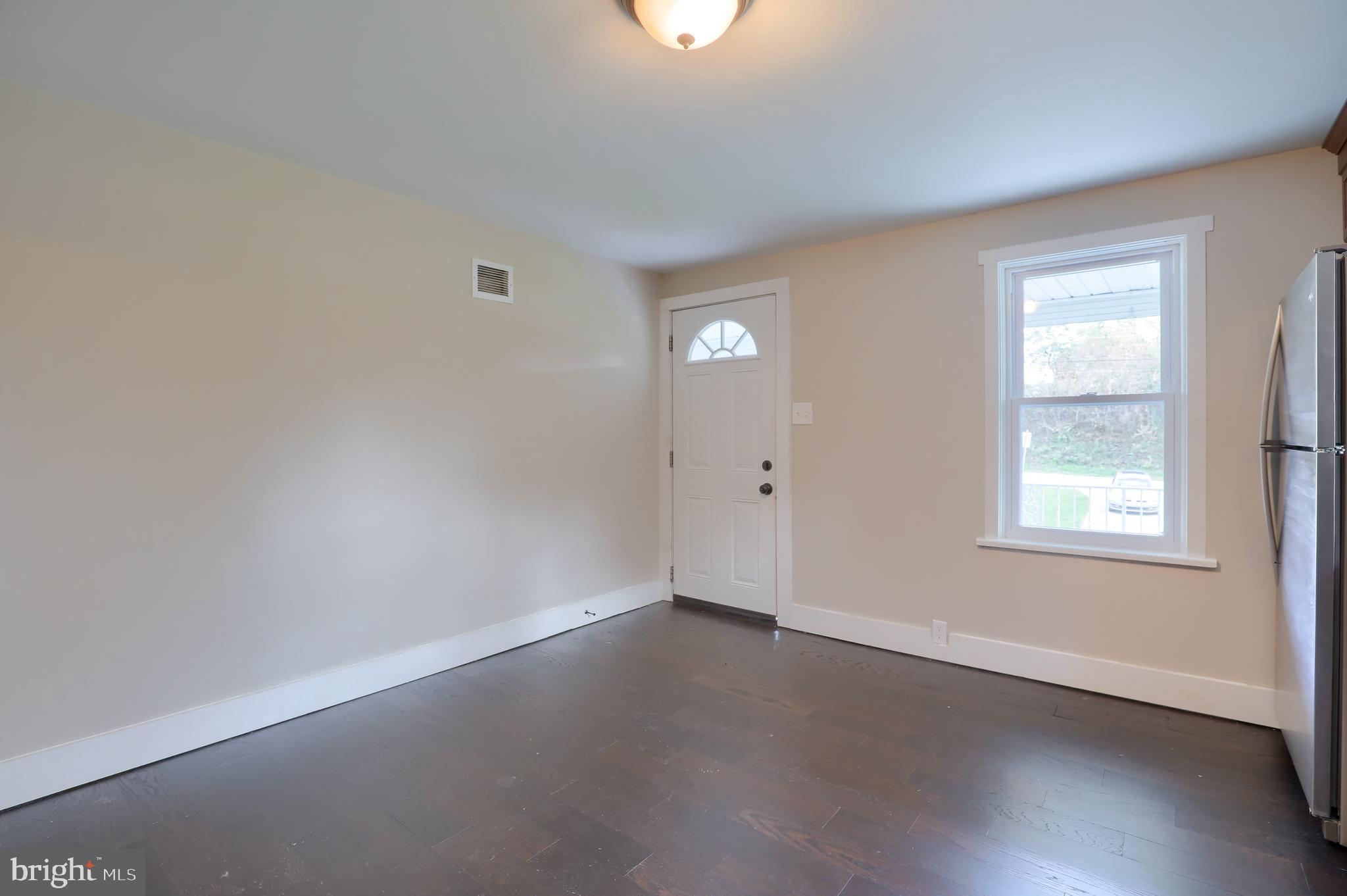 76 North Penn Street Windsor, PA 17366 - Photo 7 of 29
