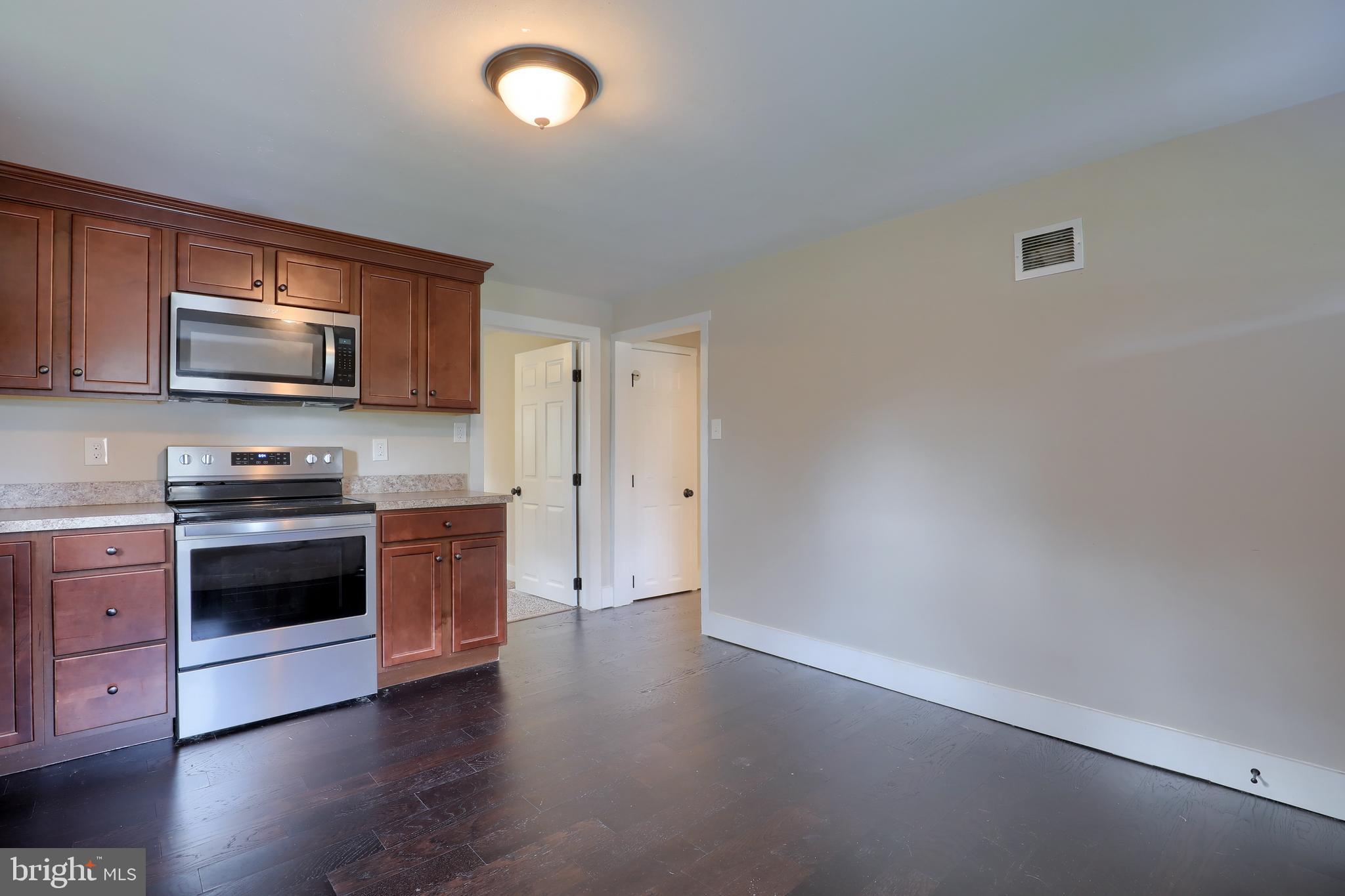 76 North Penn Street Windsor, PA 17366 - Photo 9 of 29
