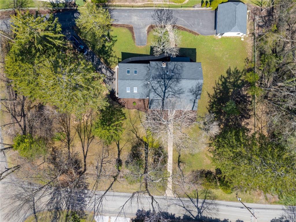 3252 Comanche Road Upper St. Clair, PA 15241 - Photo 48 of 50 an aerial view of a house with a yard