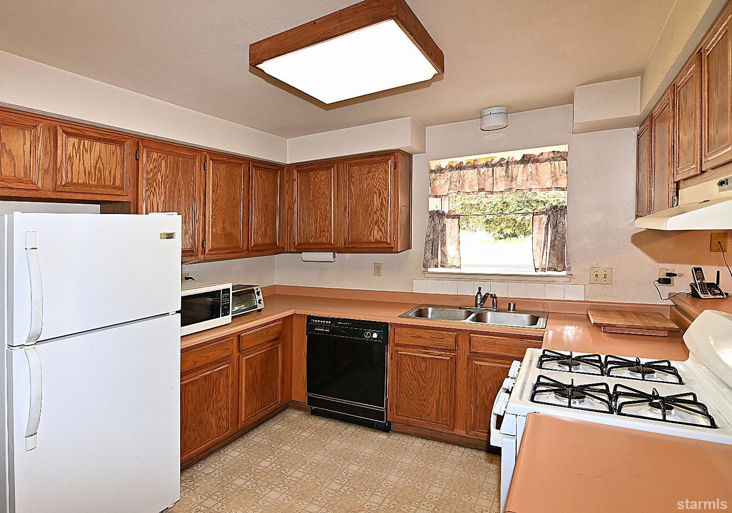 4271 Mina Way Carson City, NV 89706 - Photo 6 of 18