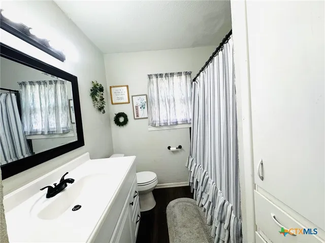 $215,000 | 124 Cottonwood Drive, Gatesville, TX 76528