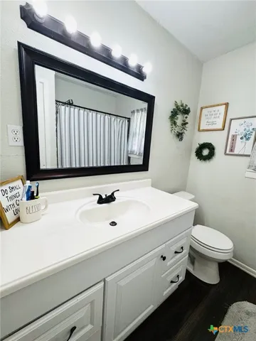 $215,000 | 124 Cottonwood Drive, Gatesville, TX 76528