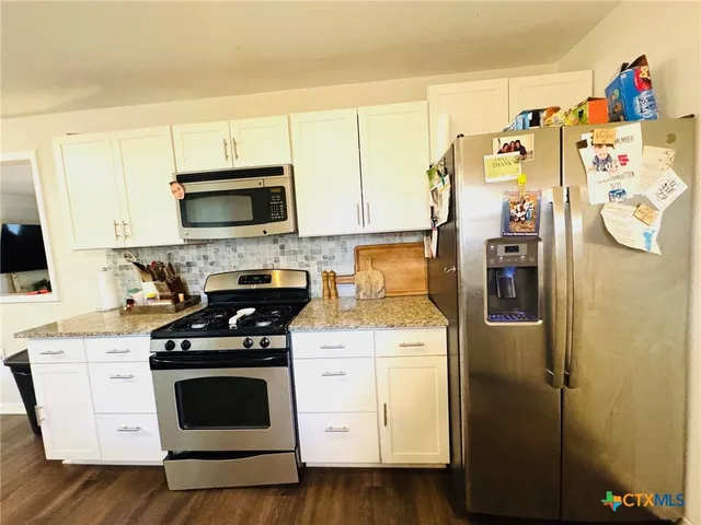 $215,000 | 124 Cottonwood Drive, Gatesville, TX 76528