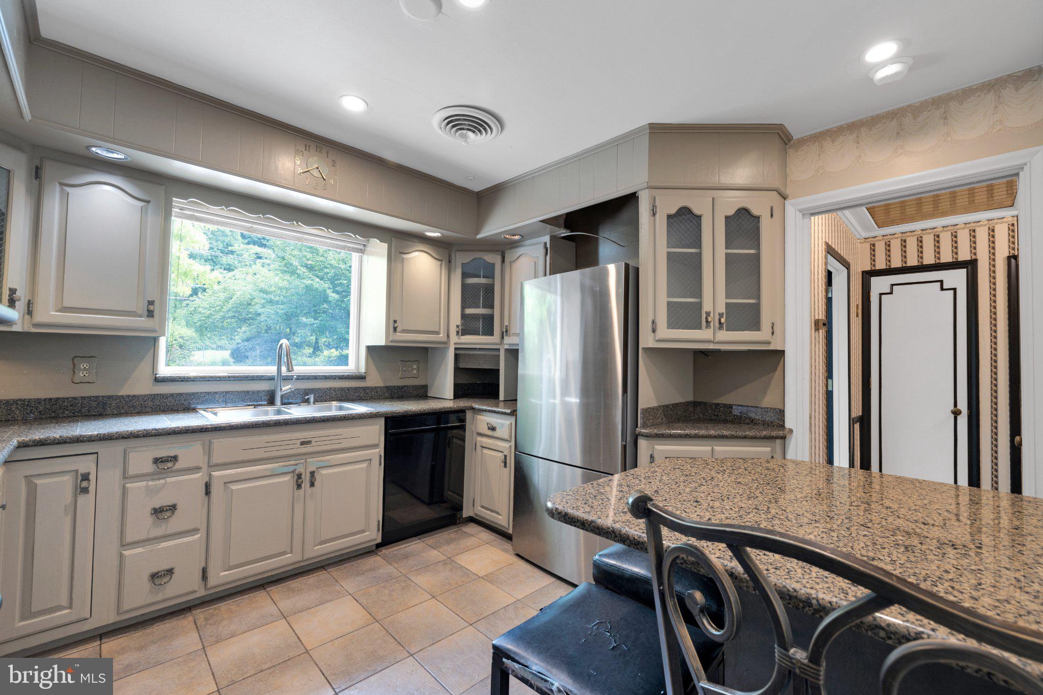 809 Farr Place Reading, PA 19611 - Photo 11 of 34 Gallery Image 11
