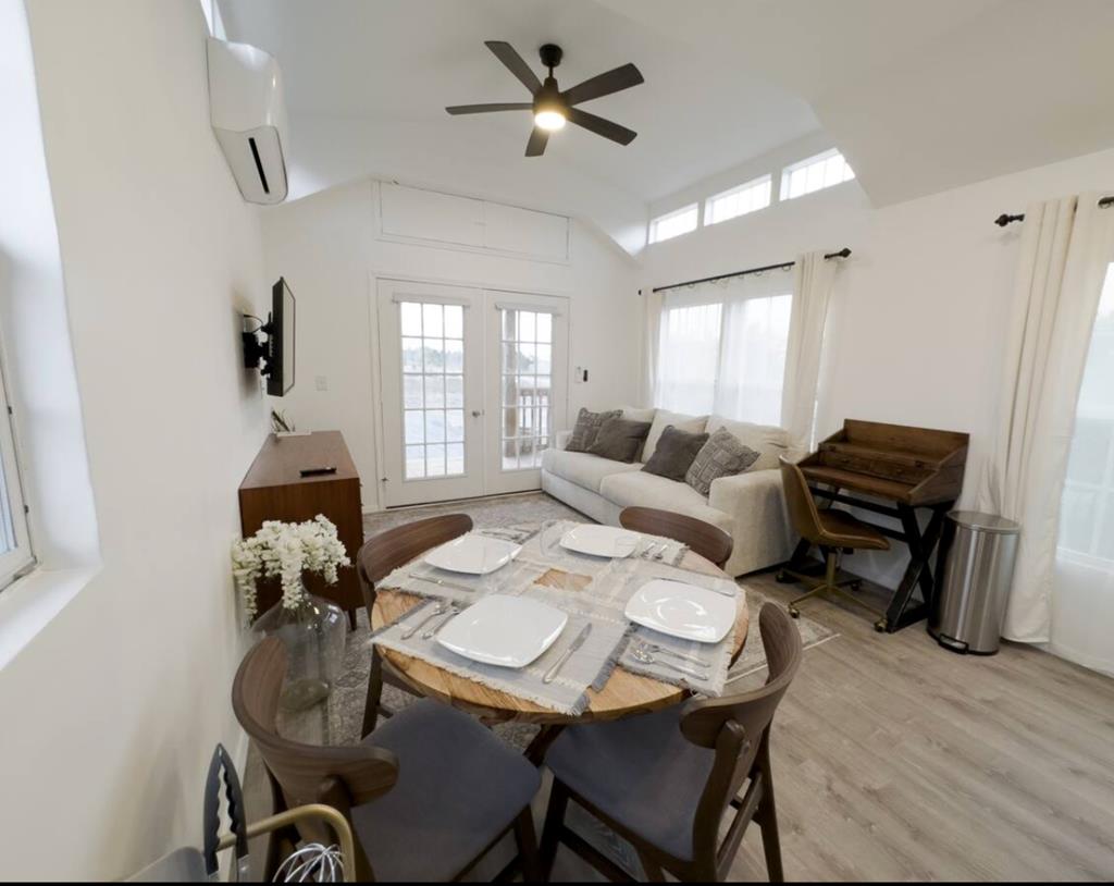 8451 Ranch Road 965 Fredericksburg, TX 78624 - Photo 17 of 21