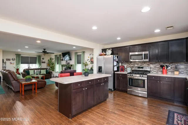 $699,999 | 521 Columbia Avenue, Union Beach, NJ 07735