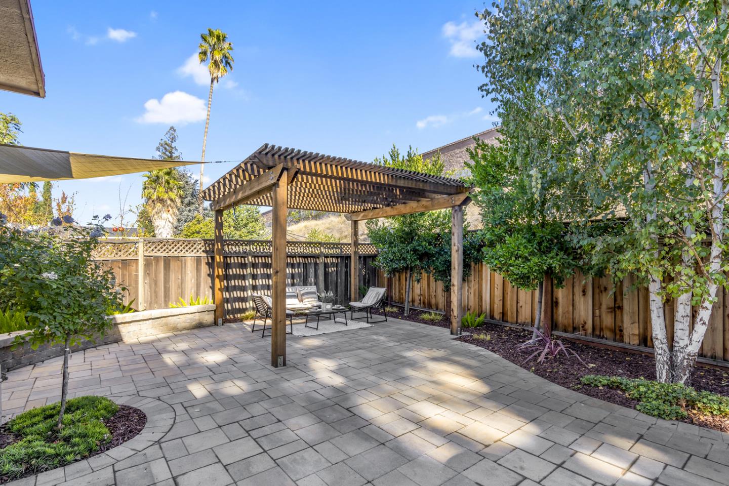 445 Northern Road San Jose, CA 95125 - Photo 11 of 42 a front view of a house with a yard