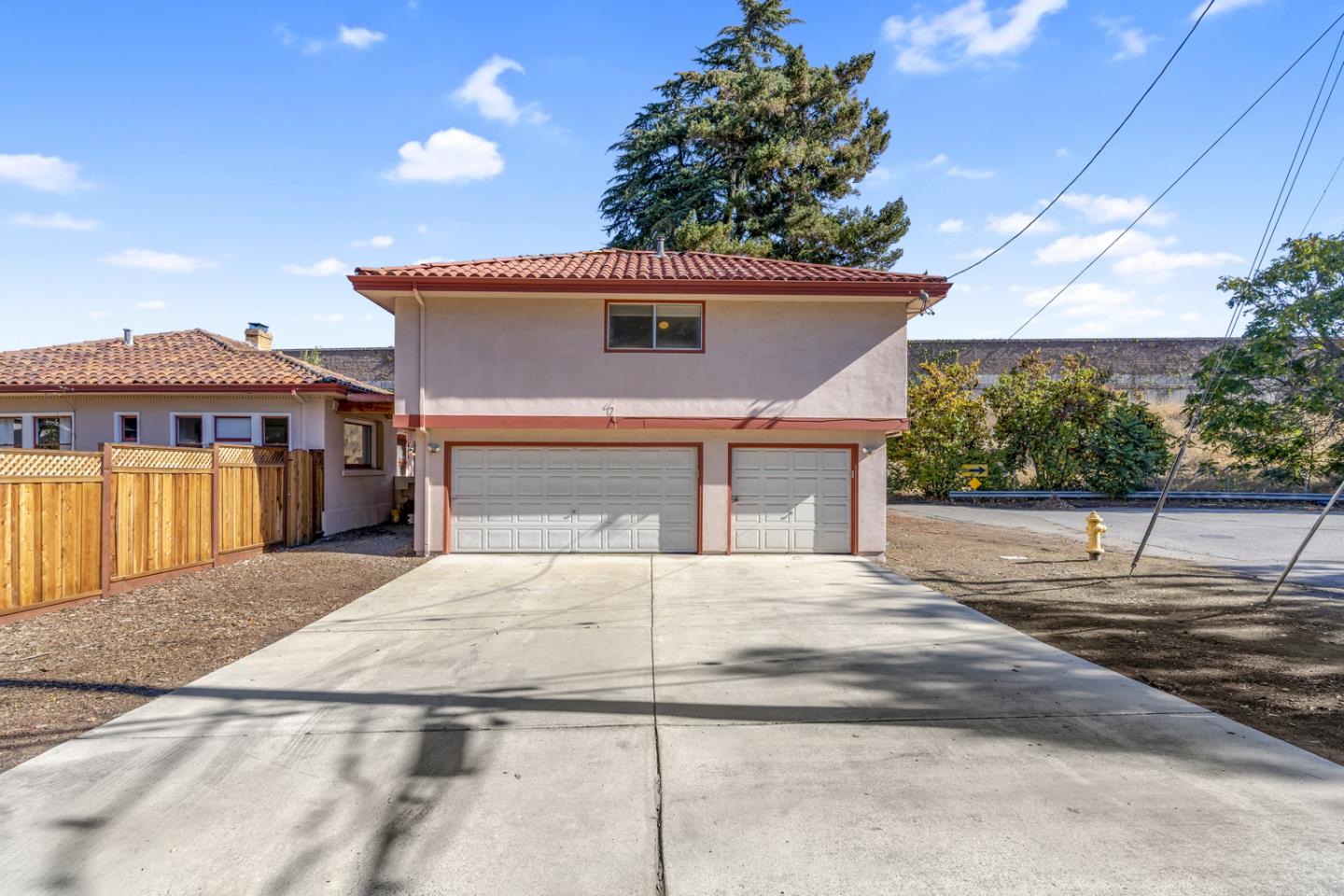 445 Northern Road San Jose, CA 95125 - Photo 36 of 42 a front view of a house with a yard
