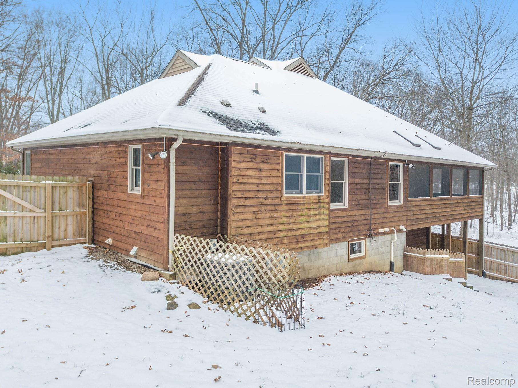 2934 West Coon Lake Road Howell, MI 48843 - Photo 35 of 36 DJI_0049.jpg