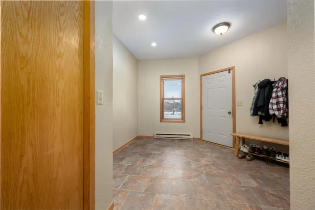 $540,000 | 2061 10th Avenue, Star Prairie, WI 54026