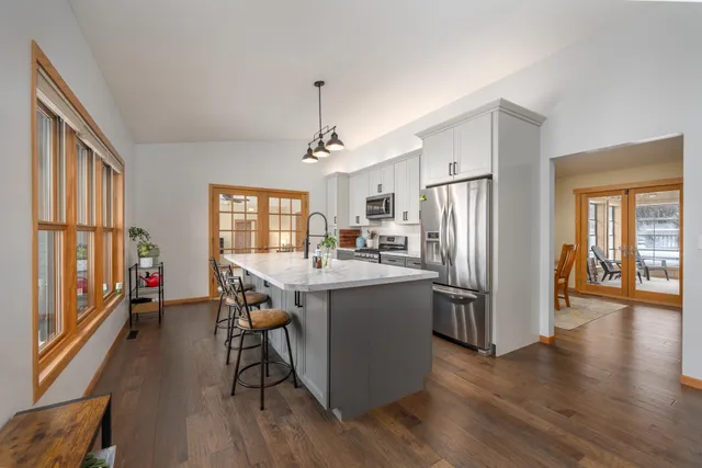 $540,000 | 2061 10th Avenue, Star Prairie, WI 54026