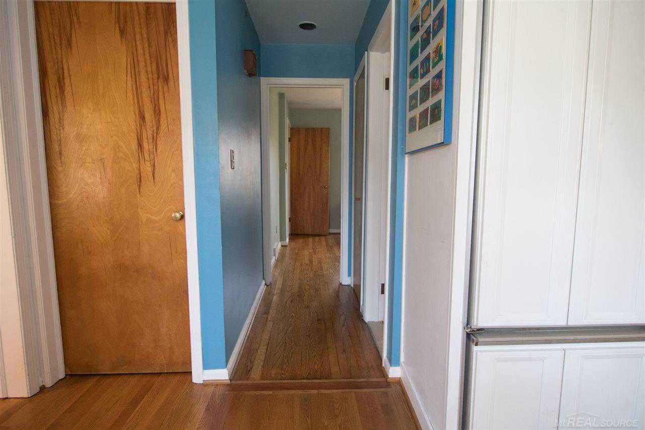 1337 Harvard Road Grosse Pointe Park, MI 48230 - Photo 10 of 36