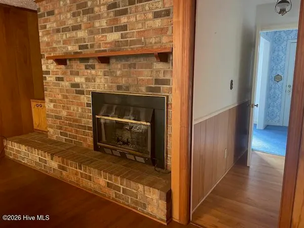 $299,900 | 403 Woodland Drive, Elizabethtown, NC 28337