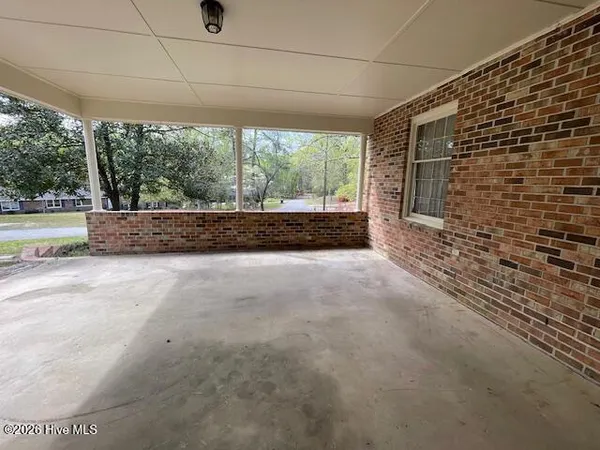 $299,900 | 403 Woodland Drive, Elizabethtown, NC 28337