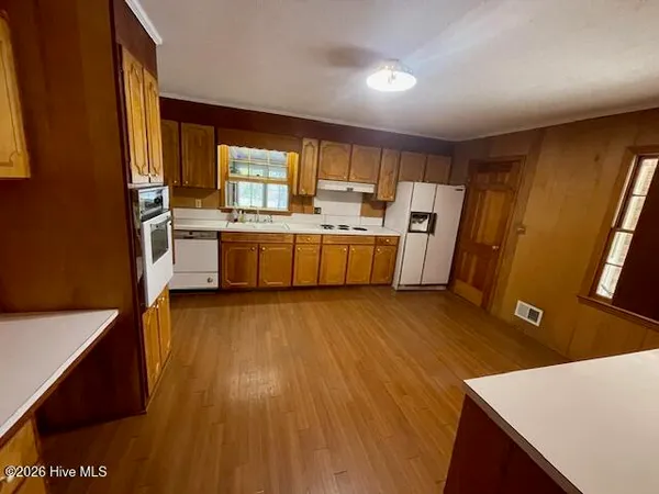 $299,900 | 403 Woodland Drive, Elizabethtown, NC 28337