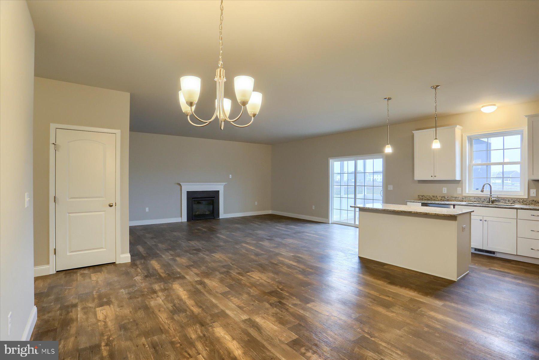 46 Bennington Way Carlisle, PA 17013 - Photo 2 of 8 Dining Area