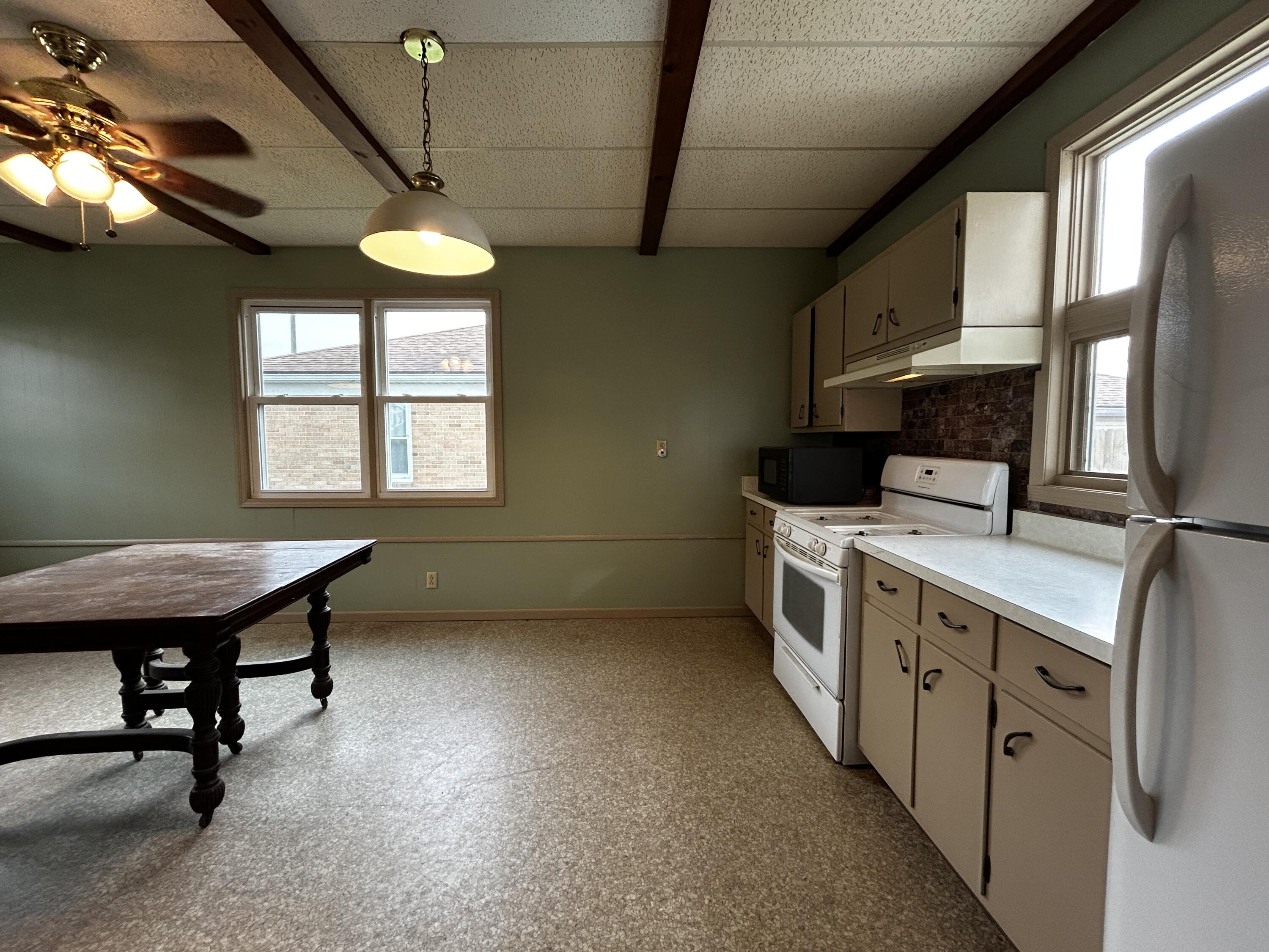 2614 Drexel Avenue Racine, WI 53403 - Photo 13 of 16 IMG_6155