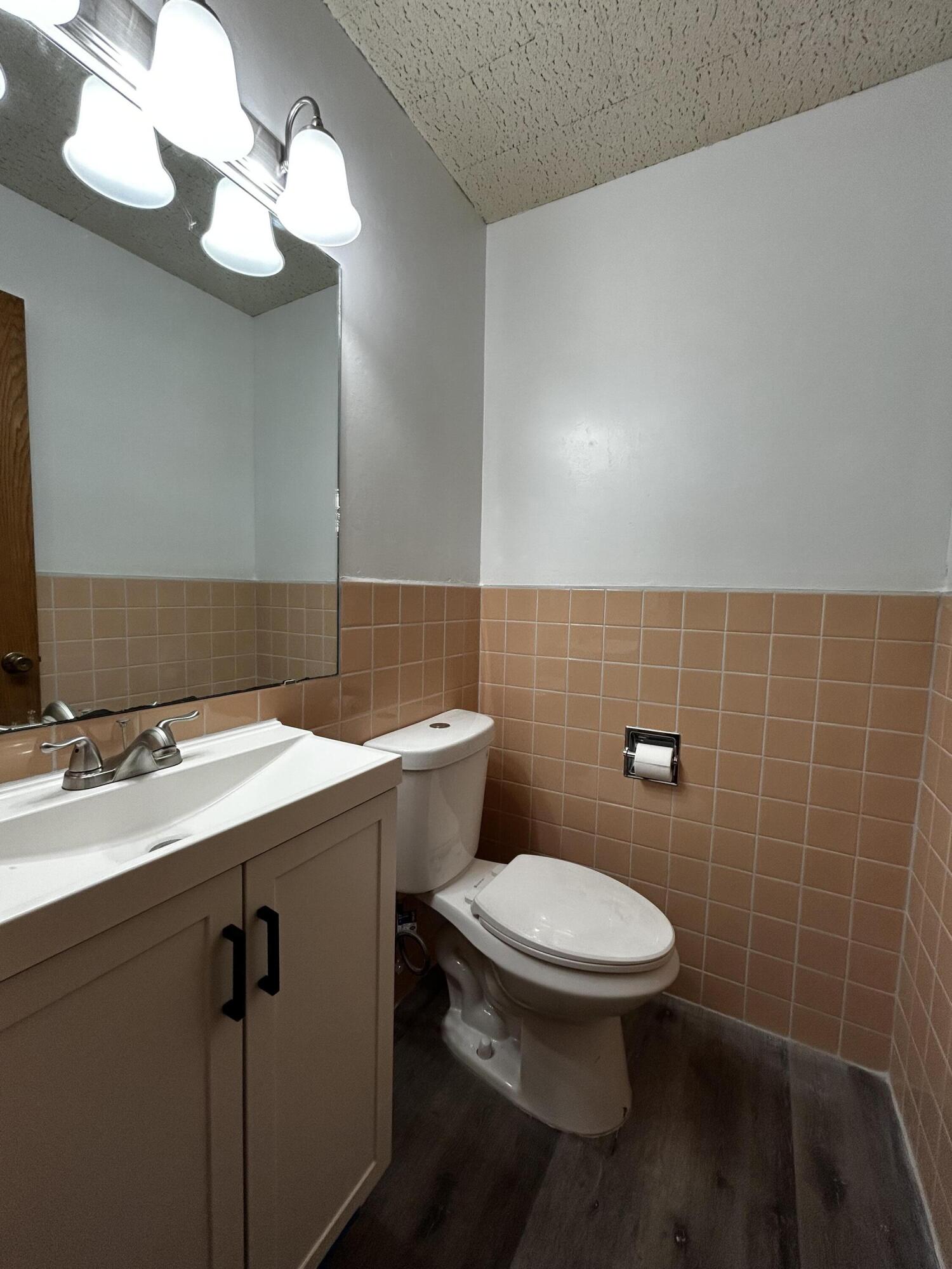 2614 Drexel Avenue Racine, WI 53403 - Photo 14 of 16 IMG_6157