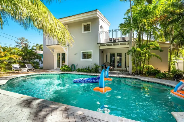 $965,000 | 517 Northeast 2nd Place, Dania Beach, FL 33004