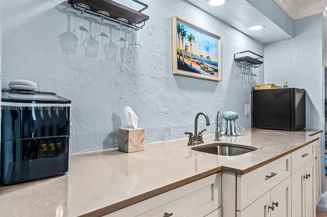 $965,000 | 517 Northeast 2nd Place, Dania Beach, FL 33004