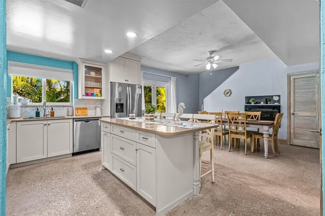 $965,000 | 517 Northeast 2nd Place, Dania Beach, FL 33004