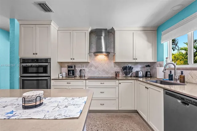 $965,000 | 517 Northeast 2nd Place, Dania Beach, FL 33004