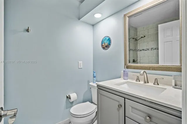 $965,000 | 517 Northeast 2nd Place, Dania Beach, FL 33004