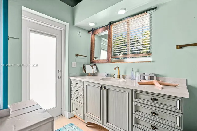 $965,000 | 517 Northeast 2nd Place, Dania Beach, FL 33004