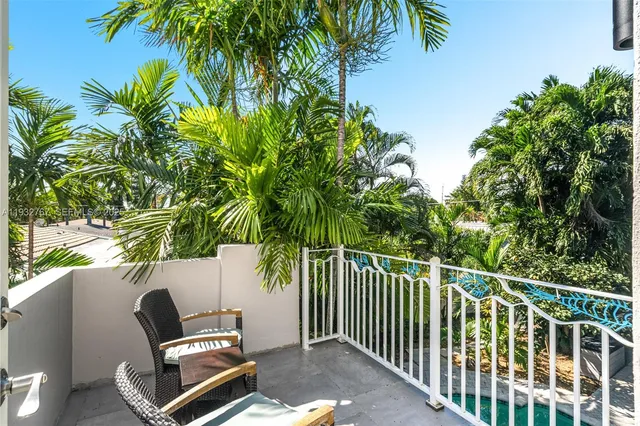 $965,000 | 517 Northeast 2nd Place, Dania Beach, FL 33004