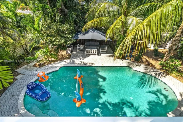 $965,000 | 517 Northeast 2nd Place, Dania Beach, FL 33004