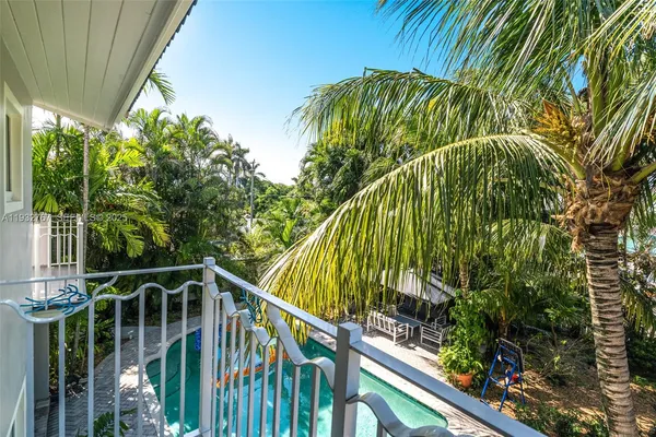 $965,000 | 517 Northeast 2nd Place, Dania Beach, FL 33004