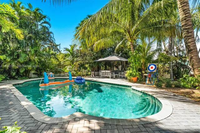 $965,000 | 517 Northeast 2nd Place, Dania Beach, FL 33004