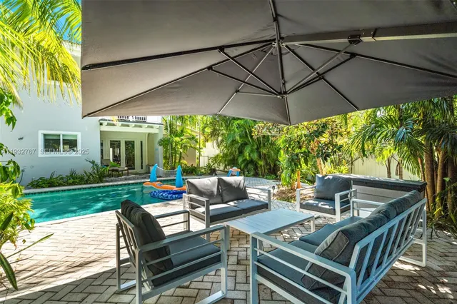 $965,000 | 517 Northeast 2nd Place, Dania Beach, FL 33004