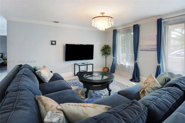 $965,000 | 517 Northeast 2nd Place, Dania Beach, FL 33004