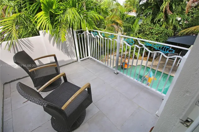 $965,000 | 517 Northeast 2nd Place, Dania Beach, FL 33004