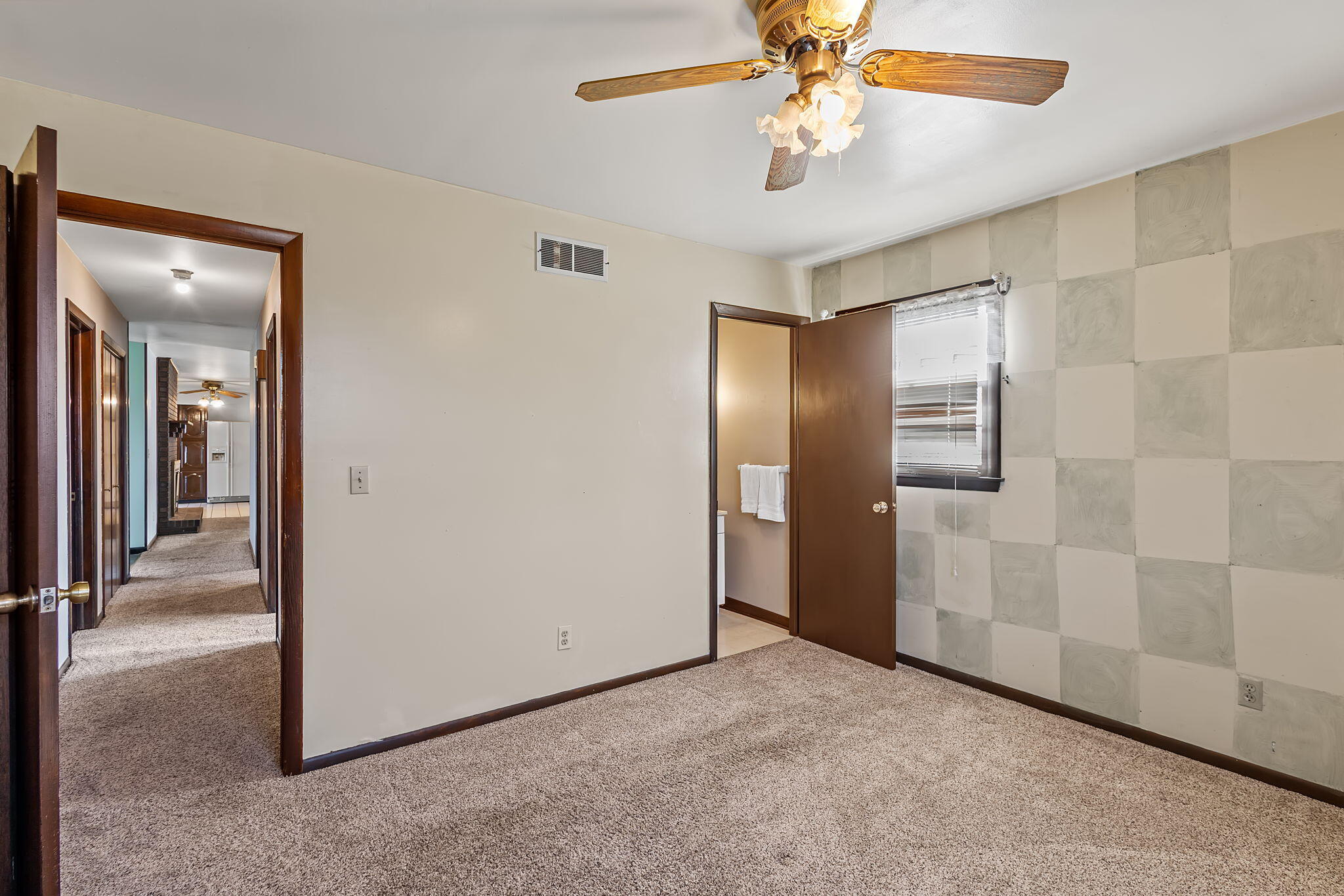 6801 West 1350th Street North Demotte, IN 46310 - Photo 20 of 44 an empty room with closet and a chandelier fan