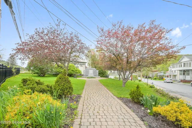 $1,000 | 281 Main Street, Richmondville, NY 12149